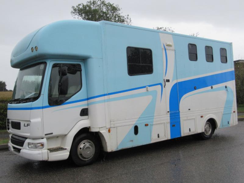 22-371-2005 DAF LF 150 7.5 Ton Coach built by McPhie coach builders. Stalled for 3 with smart living, toilet and shower.. Full tilt cab