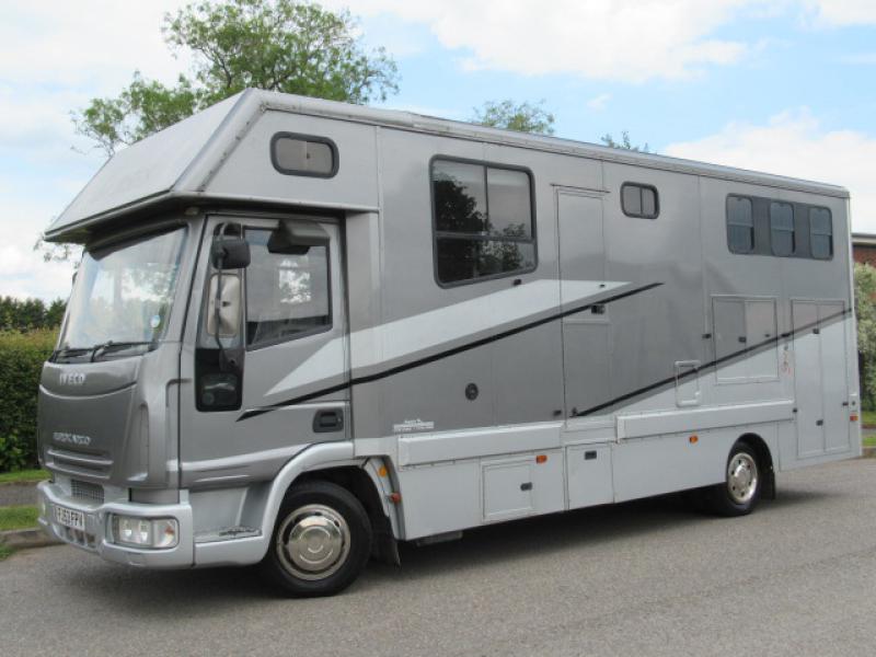 22-379-* NEW PRICE* 2004 Model Iveco Eurocargo 75E17 7.5 Ton Coach built by KM Coach builders. Stalled for 3. Smart spacious living, sleeping for 4. Excellent condition throughout...