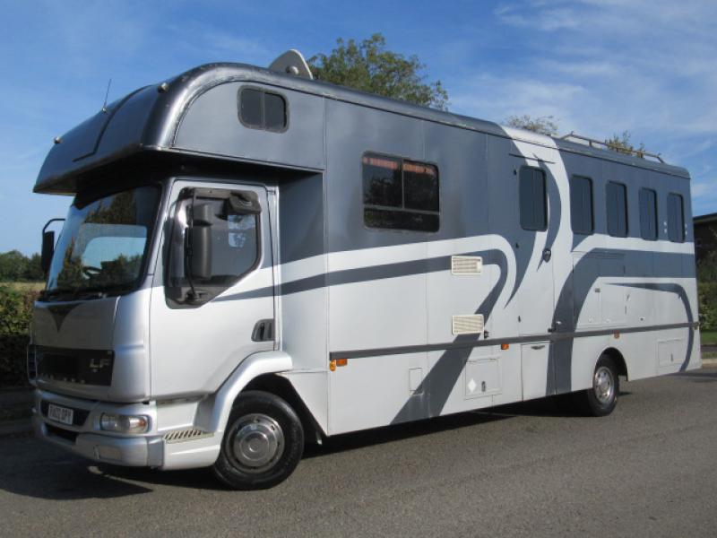 22-386-2002 DAF LF Automatic 12 Ton Oakley. Stalled for 4/5. Smart spacious living, sleeping for 4. Toilet and shower.. Rear air suspension.. Only 82,000 miles from new