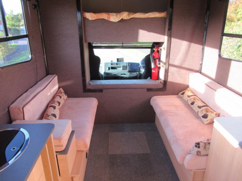 22-400-2009 MAN TGL Automatic 7.5 Ton Coach built by FVM Horseboxes. Stalled for 3. Smart spacious living, sleeping for 4. Toilet and shower. Rear air suspension... Full tilt cab... Excellent condition throughout