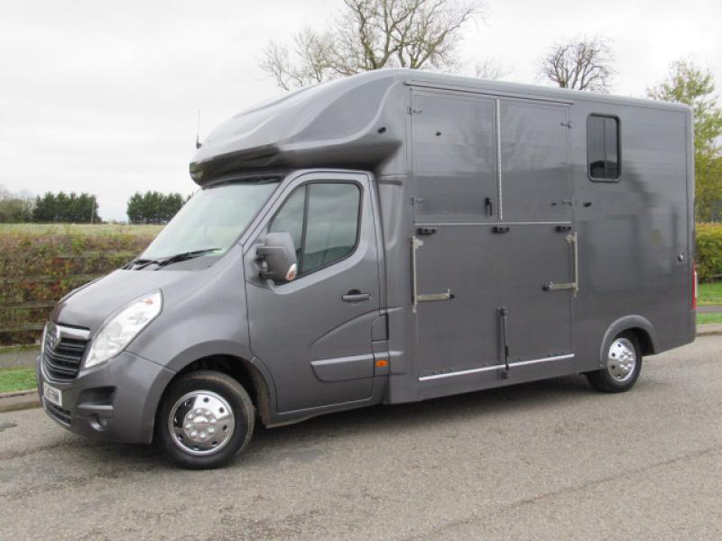 22-418-2016 Vauxhall Movano 3.5 Ton Coach built by Chaighley.  Brand New build. Long stall model. Stalled for 2 rear facing. Finished off in metallic Bentley grey.. STUNNING BOX!