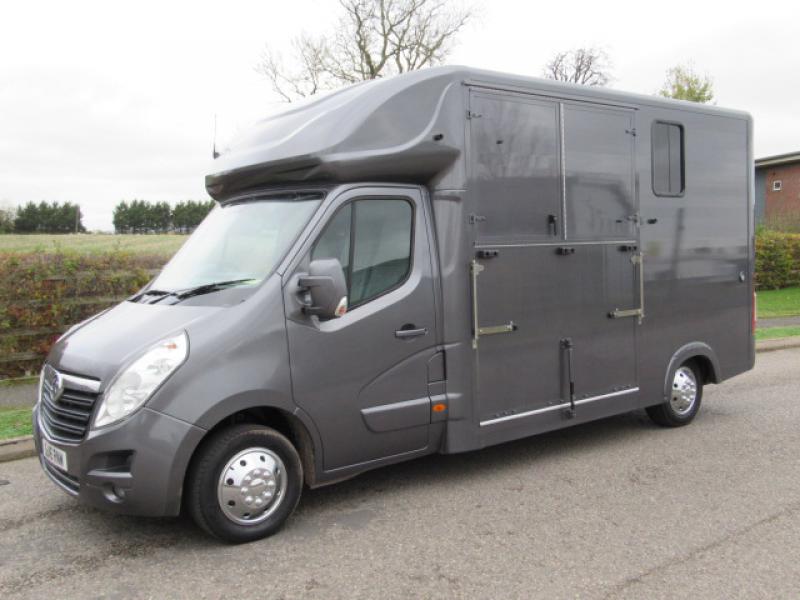 22-418-2016 Vauxhall Movano 3.5 Ton Coach built by Chaighley.  Brand New build. Long stall model. Stalled for 2 rear facing. Finished off in metallic Bentley grey.. STUNNING BOX!