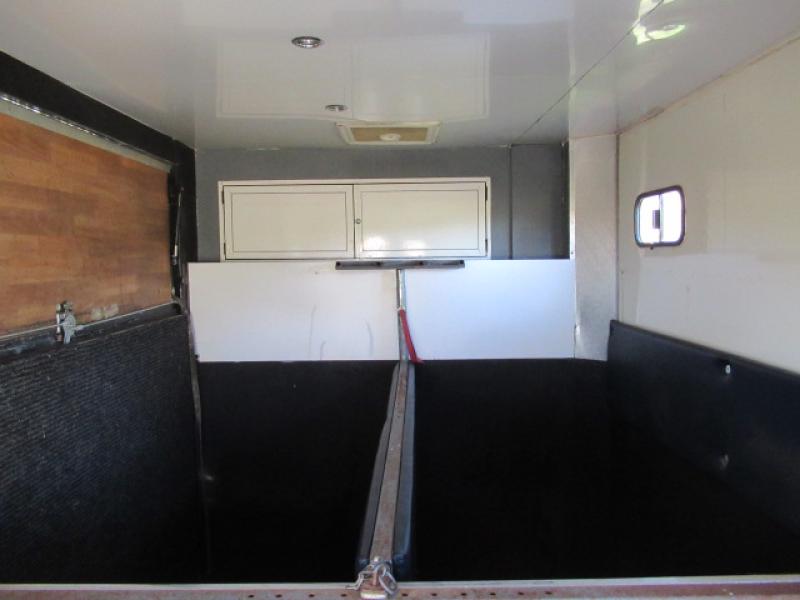 22-432-2003 Renault Master 3.5 ton Coach built by Equi-box horseboxes. Stalled for 2 rear facing. Changing area at rear. 240 volt hook up. LWB chassis