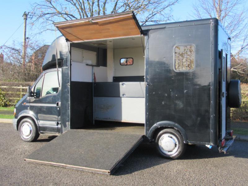22-432-2003 Renault Master 3.5 ton Coach built by Equi-box horseboxes. Stalled for 2 rear facing. Changing area at rear. 240 volt hook up. LWB chassis