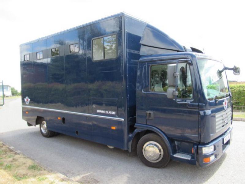 22-438-*NEW PRICE* 2008 MAN TGL 7.5 Ton Professional conversion by Empire Coach builders. Stalled for 4. Smart changing area. Excellent condition throughout. Smart horse transporter