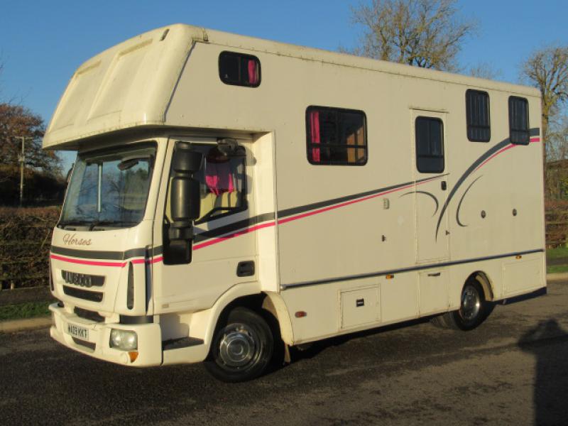 22-439-*NEW PRICE*  2009 Iveco Eurocargo 75E18 7.5 Ton Coach built by Highbarn. Stalled for 3 with smart compact living. Full Automatic chassis. Smart compact horsebox