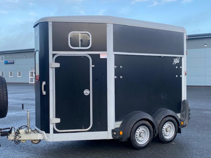 22-444-2016 Ifor Williams 506 Horse trailer. Stalled for 2 forward facing. Excellent condition throughout.