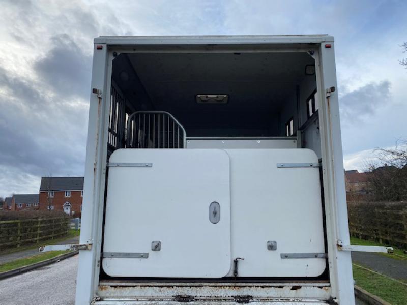 23-456-2005 Model 54 DAF LF 150 7.5 Ton Empire Transport horsebox. Professional conversion.. Empire Classic Model. Stalled for 4. Smart changing area with cut through cab. Full tilt cab. VERY SMART TRUCK.