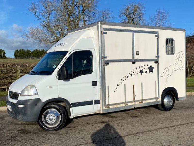 23-461-2009 Model 58 Vauxhall Movano 3.5 ton Coach built by JS Coach builders. Stalled for 2 rear facing. LWB chassis. External tack locker.. Excellent condition throughout