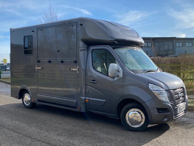 23-463-2016 Nissan NV400 3.5 Ton Coach built by Select. Select Pro model. New build. Stalled for 2 rear facing. Long stall model. Finished off in Metallic Bentley grey