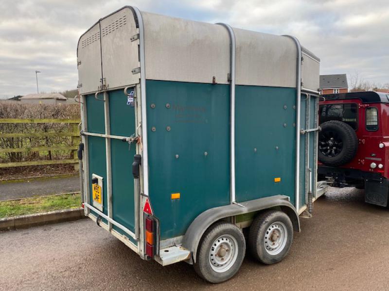 23-471-Ifor Williams 505 Horse trailer. Stalled for 2 rear facing