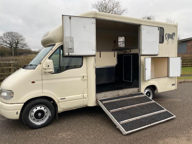23-473-**NEW PRICE** 2002 Vauxhall Movano 3.5 ton Coach built by Chaighley. Weekender model. Stalled for 2 rear facing.. Smart changing area at rear with hob, sink mini fridge..Excellent condition throughout