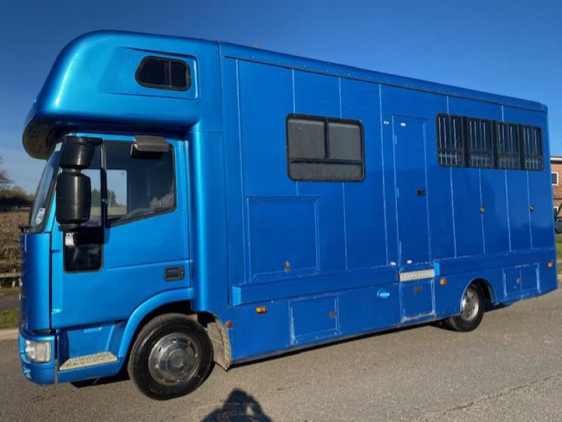 23-479-2002 Iveco Eurocargo 75E17 7.5 Ton Coach built by Midland Horseboxes. Stalled for 3 with smart living. No external tack locker into horse area.  Full tilt cab. Only 76,407 Miles
