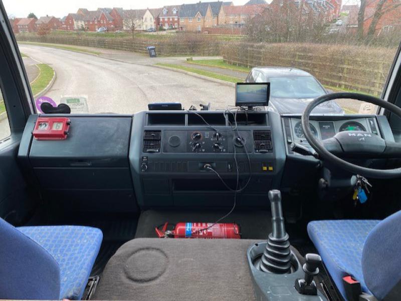 23-497-2006 Model 55 MAN 18, 225 18 Ton Coach built by Twemlow coach builders. Stalled for 5. Smart spacious luxury living with separate toilet and shower. Sleeping for 4 people. Large underfloor storage, No external tack locker intruding into the horse area  Full tilt cab