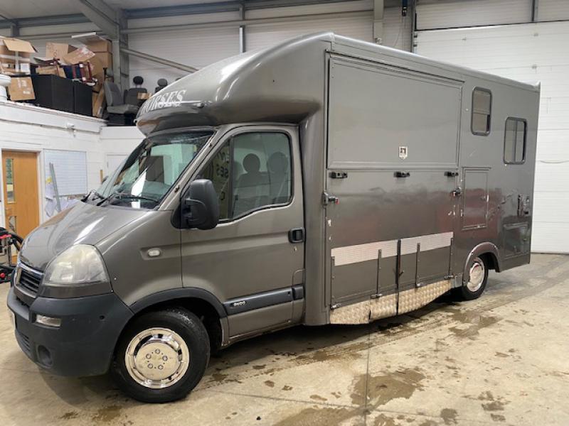 23-505-2007 Model  56 Vauxhall Movano 3.5 Ton Coach built by Chaighley horseboxes. Weekender Model. Stalled for 2 rear facing.. Full wall. External tack locker.. Excellent condition throughout