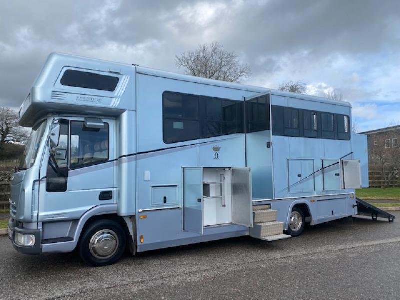 23-516-2007 Iveco Eurocargo 75E17 7.5 Ton Coach built by Prestige horseboxes. Stalled for 3. Smart luxurious living, sleeping for 4. Large bathroom. Underfloor storage, Full tilt cab. Only 17,993 Miles from new!