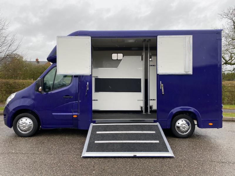 23-531-2013 Renault Master 3.5 Ton Coach built by FVM Coach works. Brand new Long stall build. Full H style partition. Stalled for 2 rear facing Finished off in Metallic BMW M sport blue. Stunning