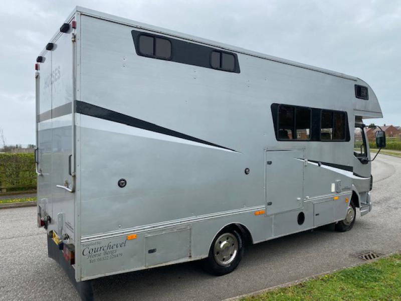 23-540-2002 Model 51 DAF LF 7.5 Ton Coach built by Courchevel Coach builders. Stalled for 3. Smart spacious living, sleeping for 4. Toilet and shower. External tack locker which does not intrude into the horse area.