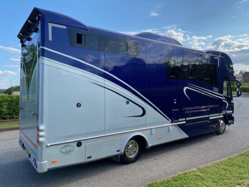 23-554-Beautiful 7.5 Ton 2017 Iveco Eurocargo 75E19 Automatic Coach built by KM coach builders. Stalled for 3. Smart luxurious living with large slide out. Sleeping for 6. Huge specification throughout. Only 10,202 Miles from new! LIKE NEW!