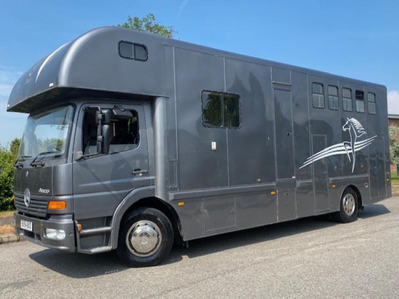 23-576-2005 Model Mercedes Benz Atego 13,500 kg  Coach built by Moorhouse Coach builders. Stalled for 5. Smart luxurious living, sleeping for 4. Toilet and shower. Excellent condition... Very Smart truck
