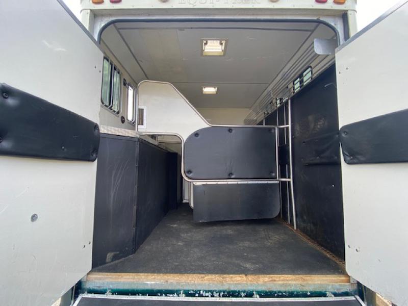 23-586-2011 Isuzu N75190 Automatic 7.5 Ton Equi-trek Endeavour elite with electric slide out. Stalled for 3. Smart luxury living, toilet and shower. Sleeping for 4. Horsebox from new