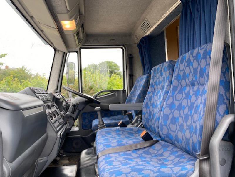 23-597-2006 Model 55 Iveco Eurocargo 75E17 7.5 Ton Coach built by Wren horseboxes. Stalled for 3. Smart  living, sleeping for 4.. Large external tack locker which does not intrude into the horse area.. VERY SMART