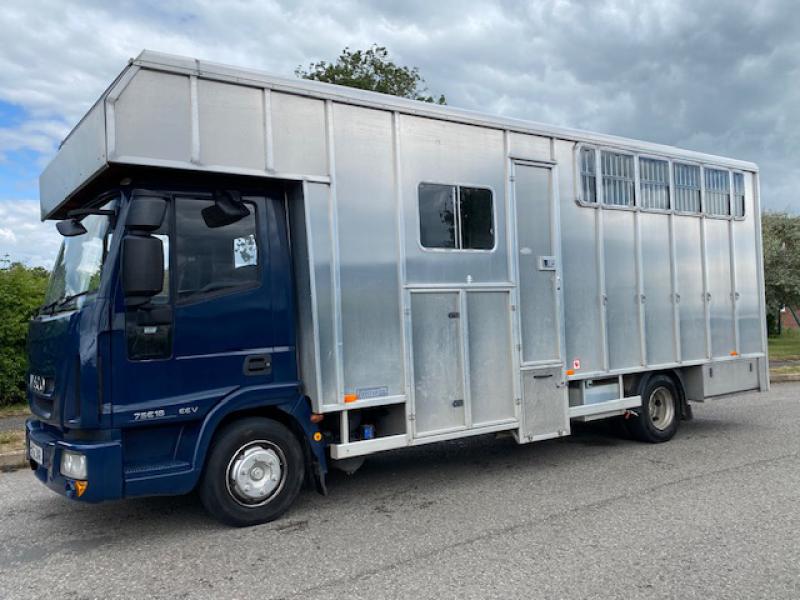 23-600-2013 Model 62 Iveco Eurocargo 75E18 Automatic 7.5 Ton Coach built by Tristar Coach builders. Stalled for 4. Smart living with sleeping for 4. Fitted toilet. Full tilt cab. External tack locker which does not intrude into the horse area.. Excellent condition throughout