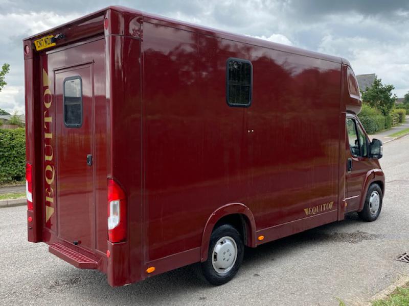 23-607-2017 Peugeot Boxer 4500 kg Coach built by Equito. Stalled for 2 rear facing..Full wall between horse area and changing area. Satellite navigation and air conditioning in the cab Excellent condition throughout..