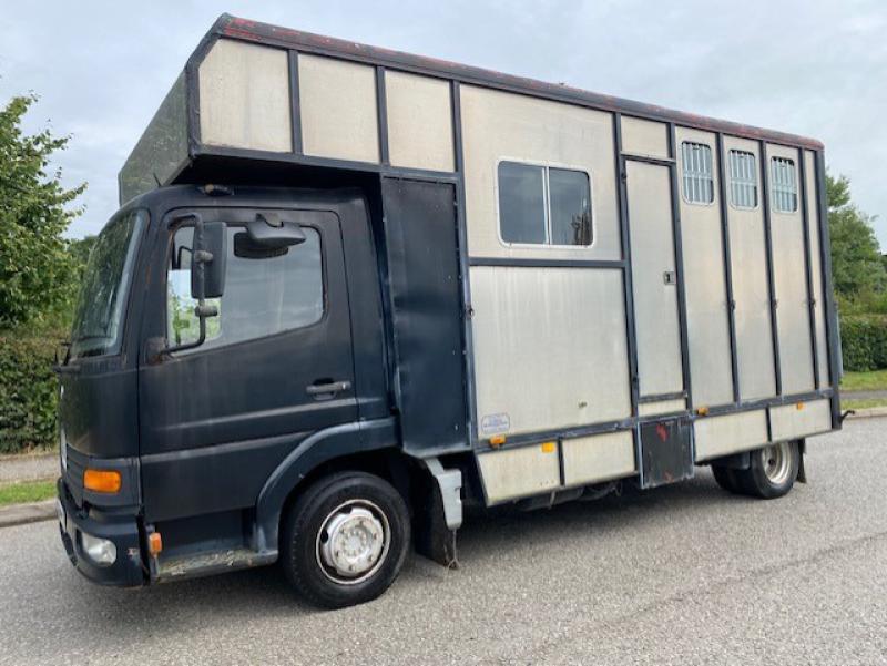 23-610-Compact 2004 Mercedes Benz Atego 7.5 Ton Coach built by Tristar Horseboxes. Stalled for 3. Smart changing area. Cut through cab.. Full tilt cab