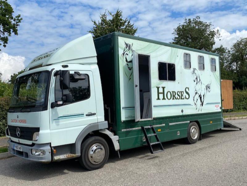 23-615-2005 Mercedes Benz Atego Automatic 7.5 Ton , Professional conversion by Midland Coach builders. Stalled for 3 with smart living, Full tilt cab. Rear air suspension . Very smart Horsebox