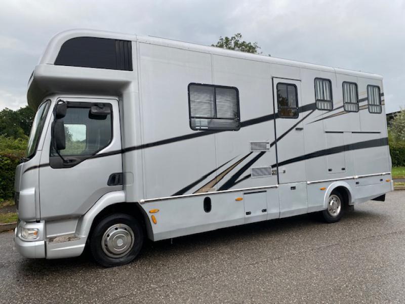 23-616-2003 DAF LF 150 7.5 Ton Coach built by Whittaker coach builders. Stalled for 3. Full luxurious living, Sleeping for 4.. Large bathroom.  Very smart Horsebox