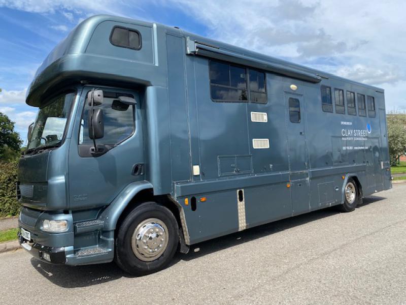 23-631-2005 DAF LF 220 18 Ton  Coach built by JC Coach builders. Smart luxury living. Sleeping for 6. Stalled for 5. Rear Air suspension.. Full tilt cab