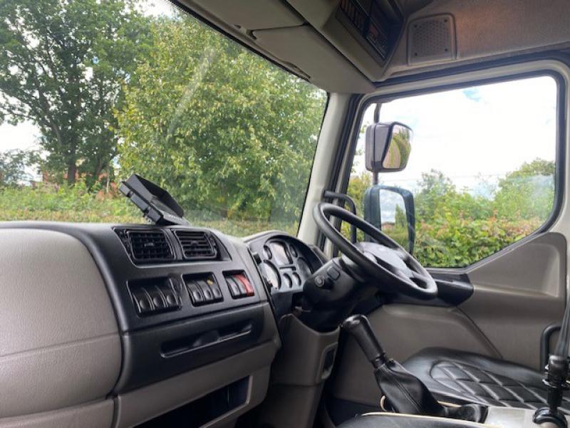23-633-**NEW PRICE**  2011 DAF LF 170 7.5 Ton Coach built by Whittingham Coach builders. Stalled for 4. Smart changing area, cut through cab. Walk in tack room. Excellent condition throughout. Full tilt cab