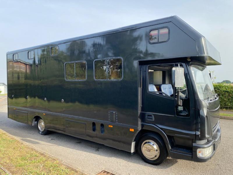 23-649-2007 Iveco Eurocargo 75E17 7.5 Ton Coach built by PRB horseboxes. Stalled for 3. Smart luxurious living, sleeping for 4. Toilet and shower.. Very low mileage. No external tack locker intruding into the horse area. VERY SMART HORSEBOX!
