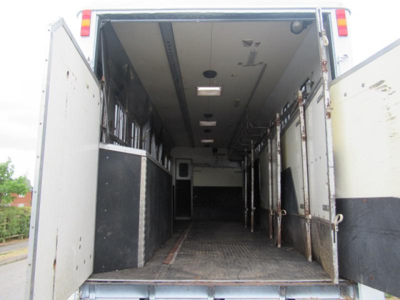 23-653-2008 Model 57 Iveco Stralis 26,000 kg Automatic. Oakley Professional Horse transporter. Stalled for 8. Twin sleeper cab.. Excellent condition throughout!