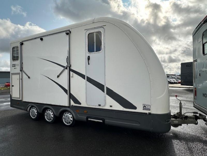 23-662-2012 Equi-trek Star Teka  horse trailer. Stalled for 2 rear facing. Smart living at the front with fitted toilet. Sleeping for two.. External tack locker.  Excellent condition. Well maintained and looked after horse trailer