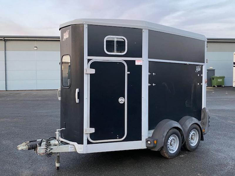 24-747-2016 Ifor Williams 506 Horse trailer. Stalled for 2 forward facing. Excellent condition throughout.