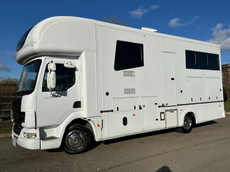 24-753-2006 Model 55 DAF LF 150 7.5 Ton Coach built by Bretherton Coach works. Stalled for 3. Full  luxury living with toilet and shower. Sleeping for 5. Full tilt cab. Smart horsebox