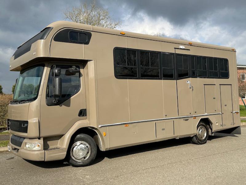 24-774-2003 DAF LF 150 7.5 Ton Coach built by East Yorkshire coach builders. Stalled for 3. Full luxurious living, Sleeping for 4.. Bathroom.  Smart Horsebox. Valuable private number plate included.