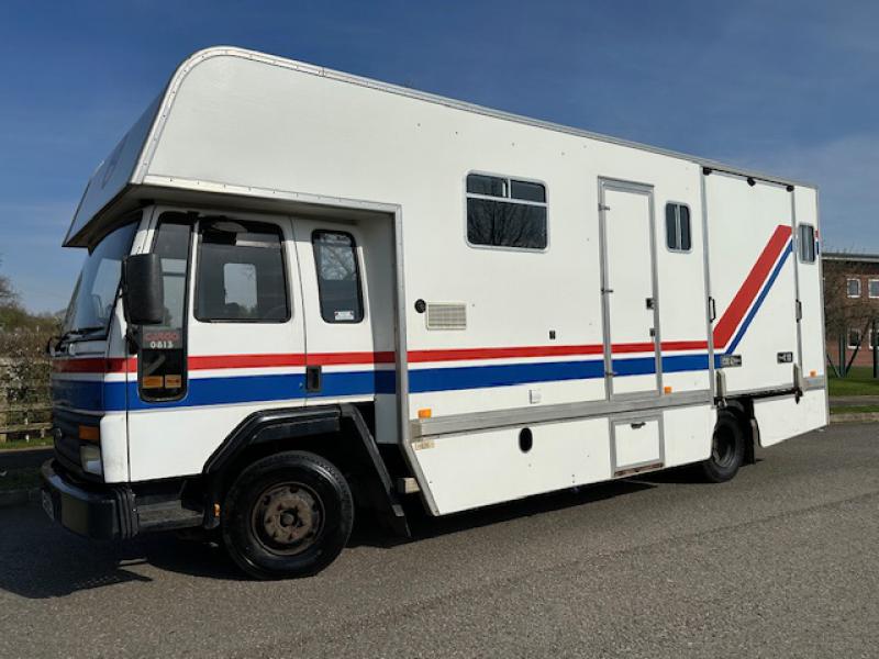 24-791-Ford Cargo 0813 7.5 Ton Coach built Horsebox. Stalled for 2 rear facing, side ramp. Smart spacious living, sleeping for 4. Toilet and shower.. Excellent condition throughout..