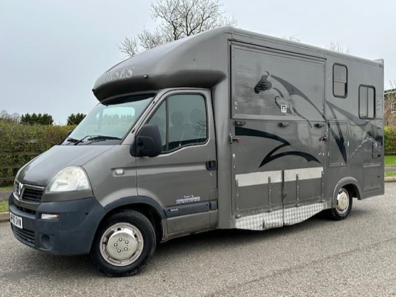 24-795-2006 Vauxhall Movano 3.5 Ton Coach built by Chaighley horseboxes. Weekender Model. Stalled for 2 rear facing.. Full wall. External tack locker..