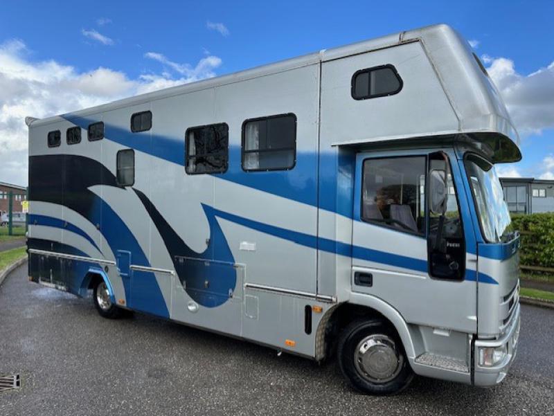 24-800-Iveco Eurocargo 75E15 7.5 Ton Coach built by Equicruiser horseboxes. Stalled for 3. Smart luxurious living, sleeping for 6. Toilet and shower. Full tilt cab. VERY SMART