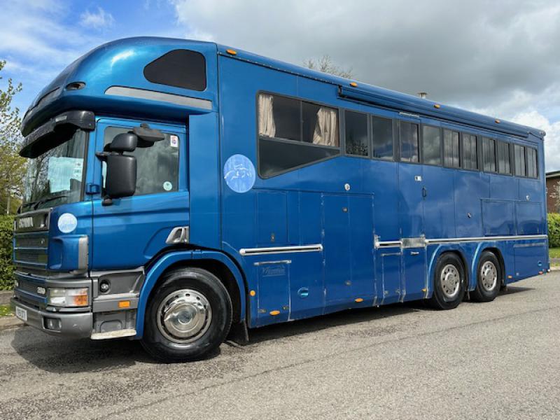 24-802-2002 Scania 26,000 kg Coach built by Whittingham coach builders. Stalled for 5. Sleeping for 4. Underfloor storage.. Full tilt cab, High specification.. Excellent condition throughout!