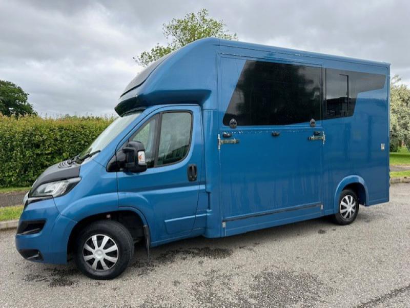 24-836-**NEW PRICE** 2015 Peugeot Boxer  3.5 Ton Coach built by GP. Long stall model. Recent build on LWB chassis. Stalled for 2 rear facing. Full wall. Metallic paint.. Stunning horsebox