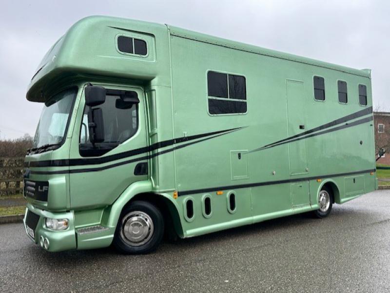 25-1028-Smart 2008 58  DAF LF 7.5 ton Coach built by Cedar coach builders. Stalled for 3. Smart living. Sleeping for 4. Fitted toilet . Full tilt cab. Huge payload!