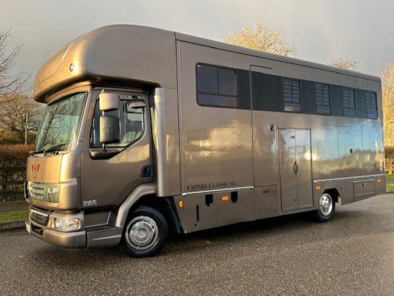 T - Horseboxseller - Horse Box 25-1051